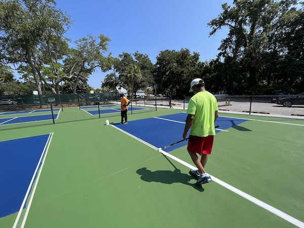 pickleball courts line painting