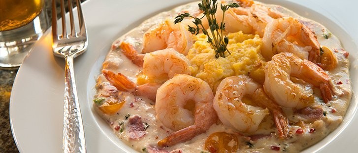 shrimp and grits platter