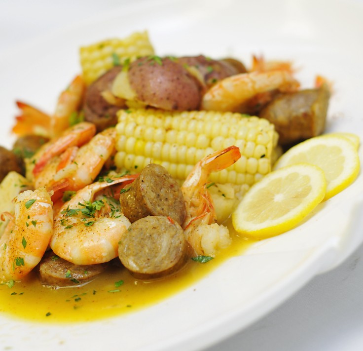 Lowcountry shrimp boil with shrimp, sausage, potatoes and corn